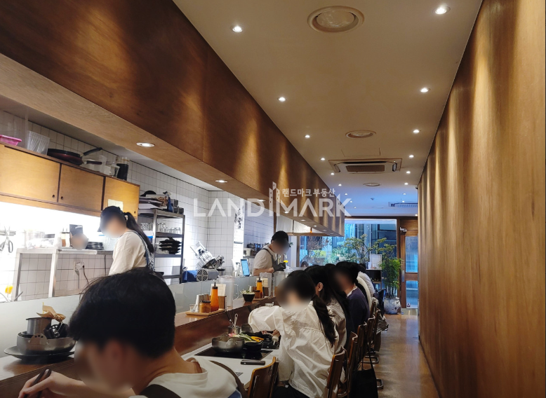 서울 강남구 신사동 세로수길 메인 노출 좋은 1층상가 줄서는 집 강력추천 월세 매물번호 16091 사진 3