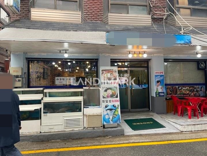 서울 서초구 서초동 남부터미널역 6분/ 1층상가 월세 매물번호 14740 사진 2