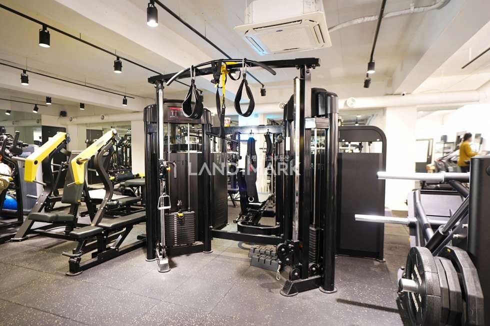 서울 강남구 역삼동 대로변 사거리 코너길에 있는 지하상가 월세 매물번호 14313 사진 2