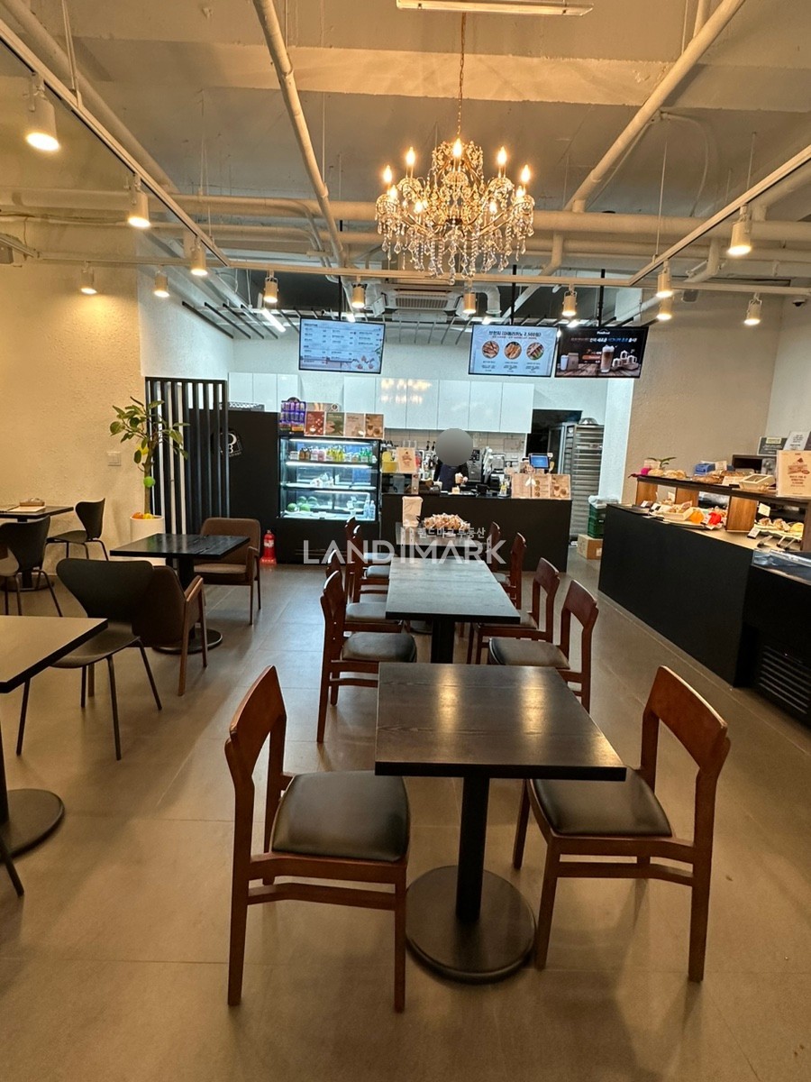 서울 강남구 도곡동 양재역 초초초역세권, 대로변 1층상가. 도루코신사옥예정 잠재수요 多 높은층고(3M) 월세 매물번호 15504 사진 1