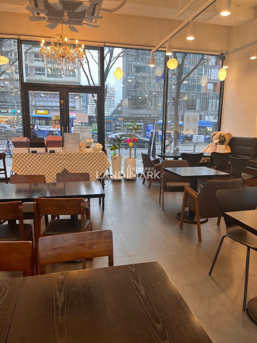서울 강남구 도곡동 양재역 초초초역세권, 대로변 1층상가. 도루코신사옥예정 잠재수요 多 높은층고(3M) 월세 매물번호 15504 사진 2