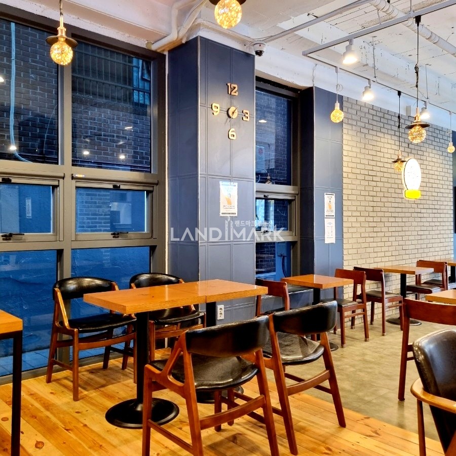 서울 강남구 논현동 신논현역 더블+초역세권 먹거리상권에 있는 1층 상가. 내부인테리어 굿. 카페ㅇ샐러드가게 ㅇ 월세 매물번호 15314 사진 2