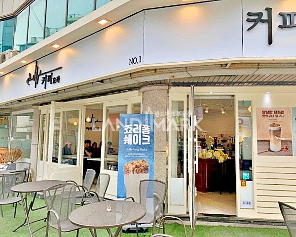 서울 강남구 역삼동 역삼동 코너상권 테라스有 지상1층 가시성 좋은 카페 월세 매물번호 14034 사진 1