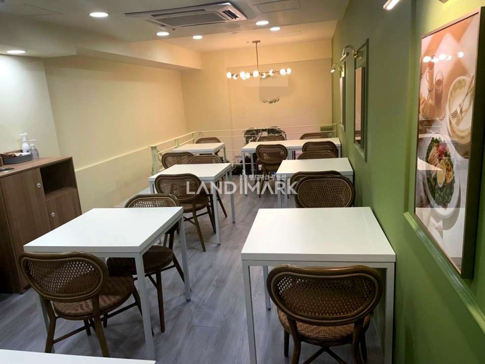 서울 서초구 서초동 강남역 더블역세권, 아파트오피스상권 대로변1층상가 복층S.V면적 有 월세 매물번호 15501 사진 3