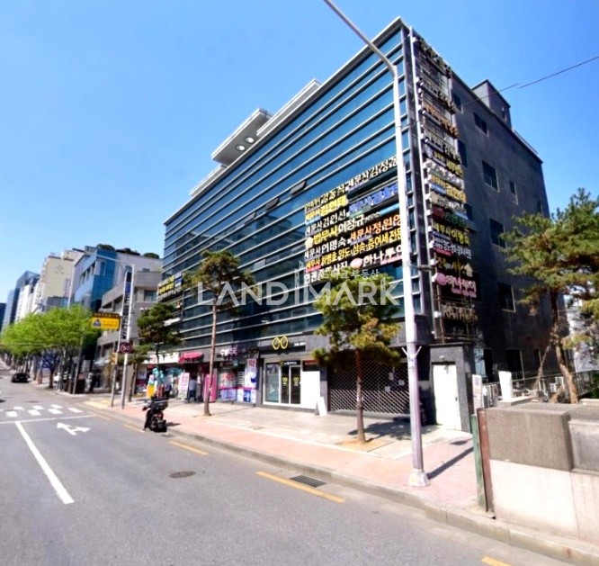 서울 강남구 청담동 무권리!! 강남구청역 역세권, 7차선 대로변 1층 상가. 노출최고. 월세 매물번호 15450 사진 1