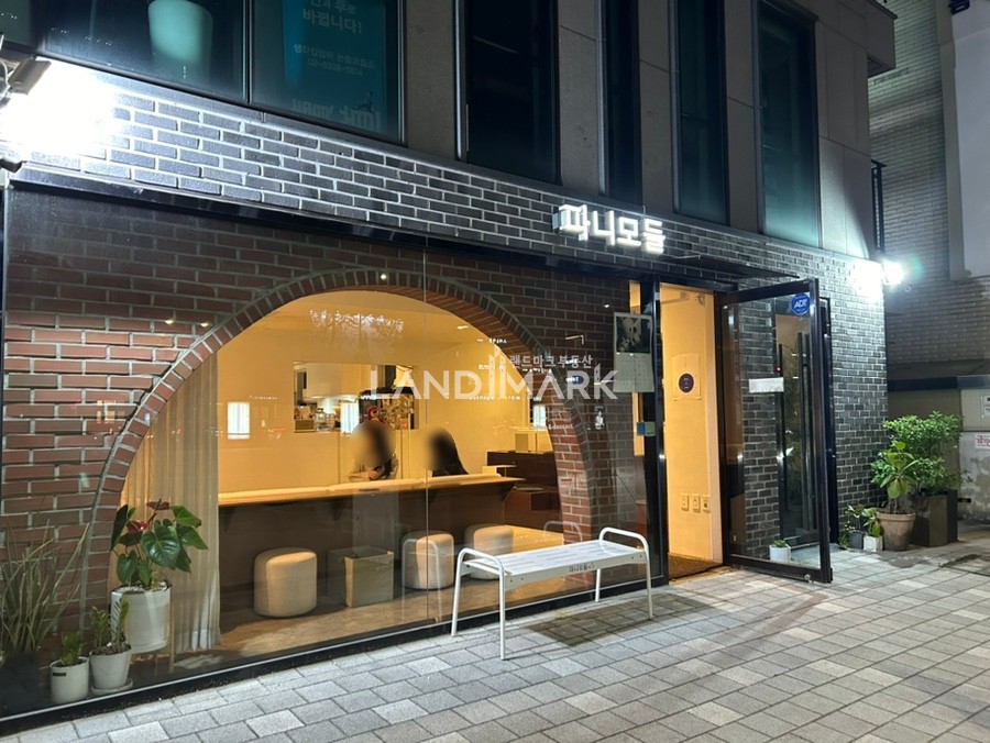 서울 동작구 사당동 이수역 14출구 도보2분 대도로변 가성비 좋은 1층상가임대 월세 매물번호 15915 사진 8