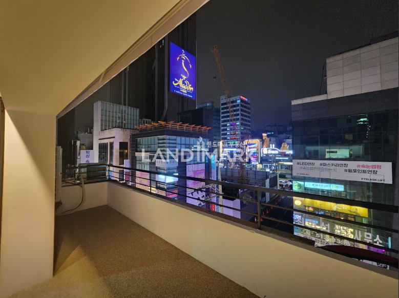 서울 강남구 신사동 세로수길 메인 인테리어 최고 테라스까지 활용가능 가성비 굿 월세 매물번호 16573 사진 8