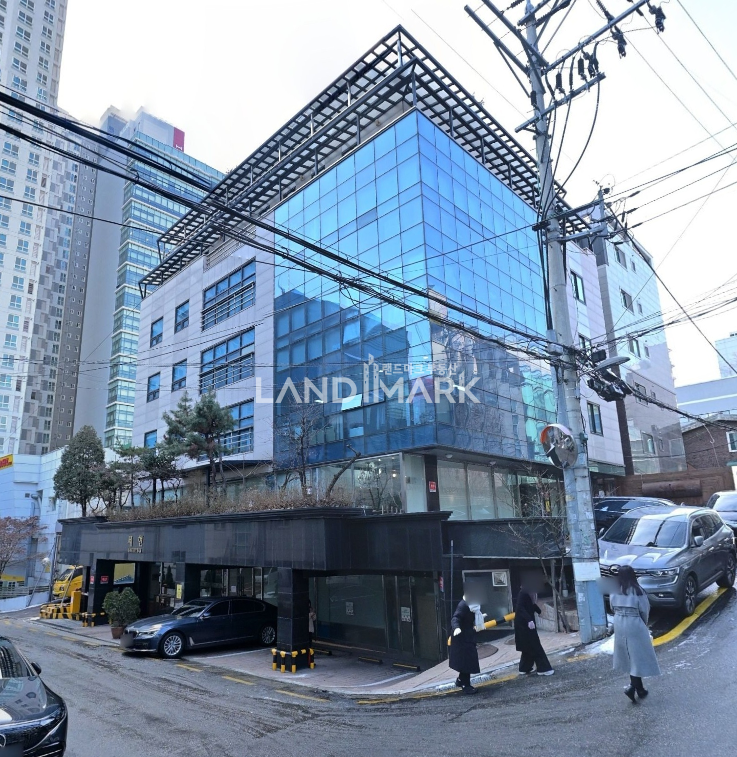 서울 서초구 서초동 서초역세권 관리잘 된 대로변 이면 코너건물 매매 매물번호 16714 사진 1