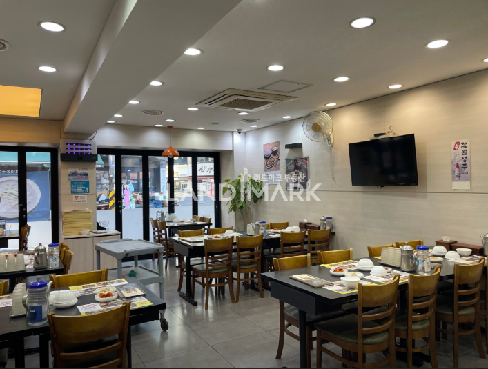 서울 서초구 잠원동 신사역 간장게장거리 메인위치 노출 너무 좋은 1층상가 월세 매물번호 16478 사진 1