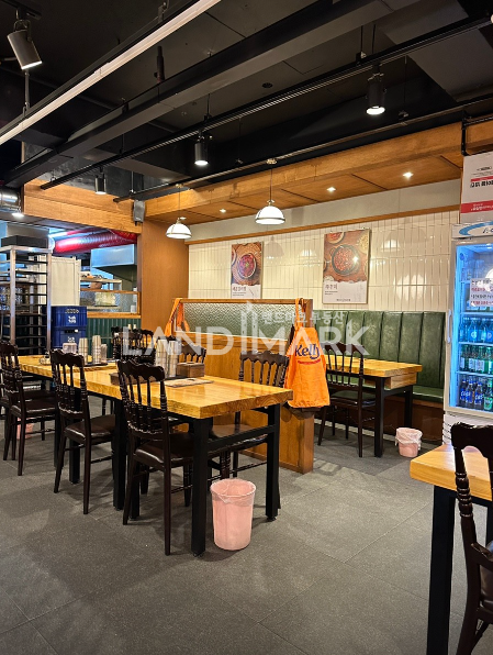 서울 강남구 대치동 선릉역 1번출구 메인 상권 중심 1층상가 4거리 모퉁이 간판 노출도 최상 월세 매물번호 14692 사진 1