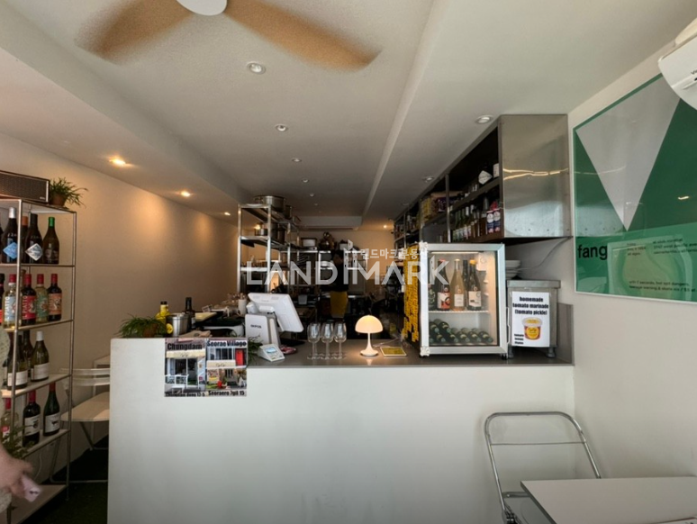 서울 강남구 청담동 청담사거리 인근 메인상권 테라스 활용가능한 노출좋은 1층상가 월세 매물번호 16200 사진 1