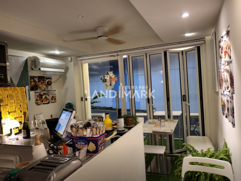 서울 강남구 청담동 청담사거리 인근 메인상권 테라스 활용가능한 노출좋은 1층상가 월세 매물번호 16200 사진 4