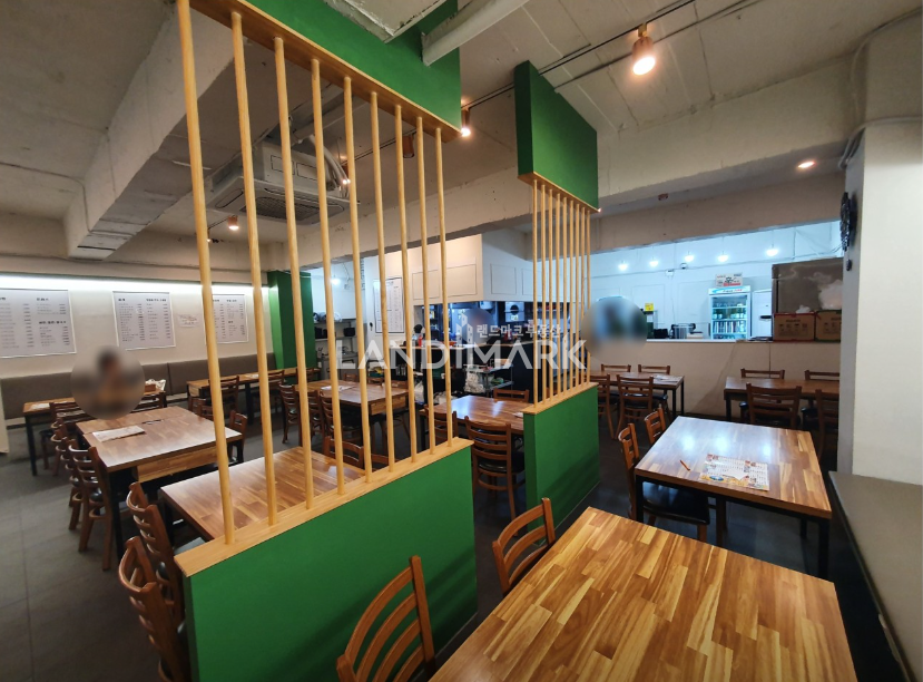 서울 강남구 역삼동 센터필드 앞 먹자라인 위치좋은 1층 상가, 전면노출 최상, 유동인구 많아요 월세 매물번호 15896 사진 2
