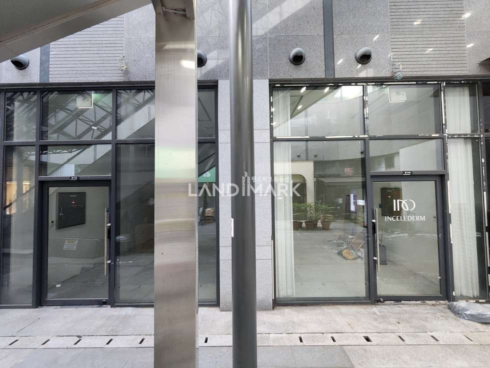 서울 서초구 서초동 서초애비뉴동 서초역 대로변 마제스타시티 단지내상가 썬큰 지하상가 월세 매물번호 16803 사진 1