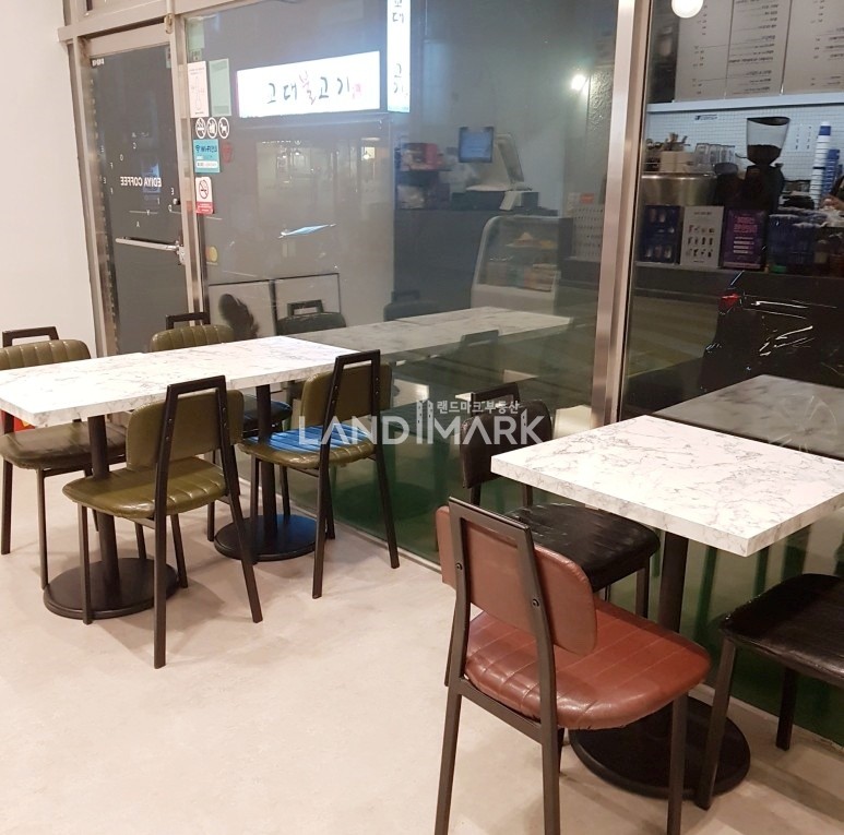 서울 서초구 서초동 교대역 1층 카페, 직장인 유동인구 최상, 카페 베이커리 식당O 월세 매물번호 14069 사진 4