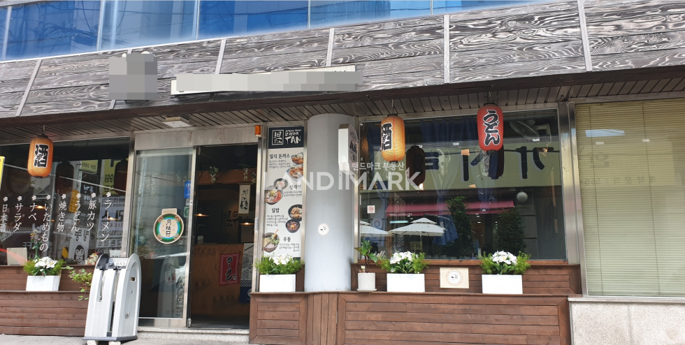 서울 강남구 역삼동 실사진0, 역삼동 초역세권 코너건물 노출좋은 1층상가 월세 매물번호 10402 사진 1