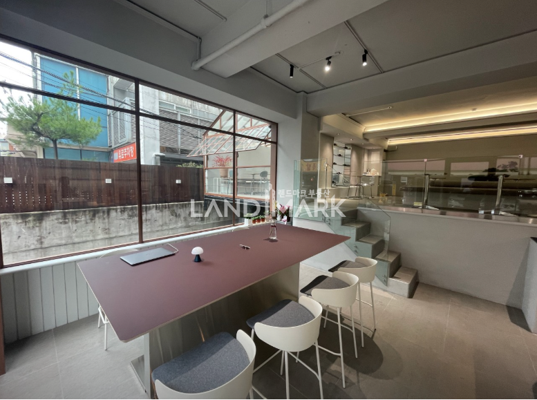 서울 강남구 신사동 준영빌딩동 신사역 세로수길 베이커리카페 강력추천 가성비 최고!! 월세 매물번호 16984 사진 4
